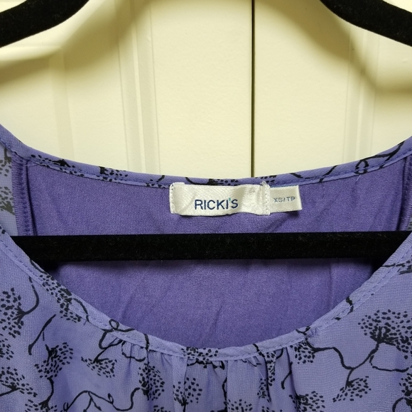 Flowy Violet Blouse - Picture 2 of 3